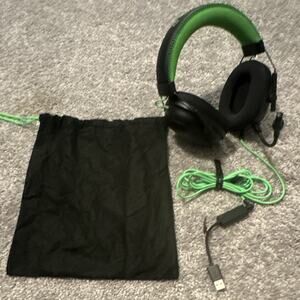 Razer BlackShark V2 SE Gaming Headset Black Green RZ04-0323 with USB Sound Card